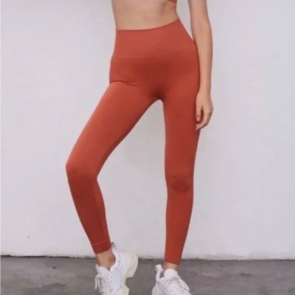 SET Active high-Waisted Sculptflex Rust Leggings